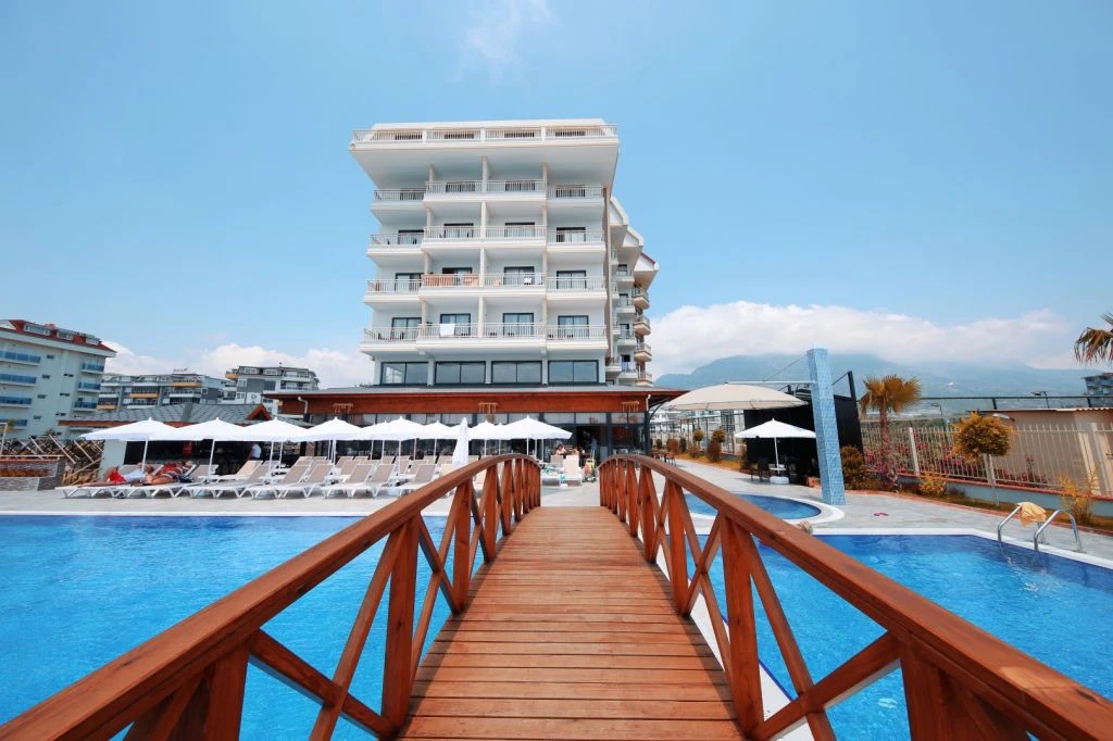 Kapalı & Açık Havuz